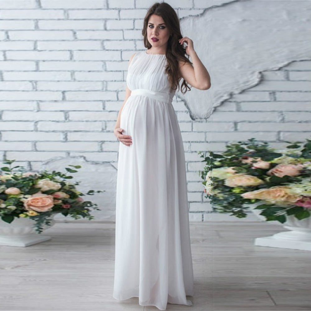 Flowy Babias maternity dress for moms-to-be